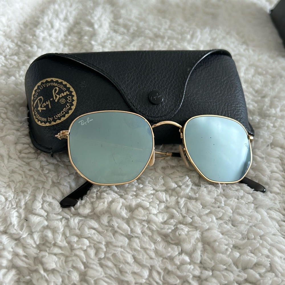 Mirrored Ray Ban sunglasses